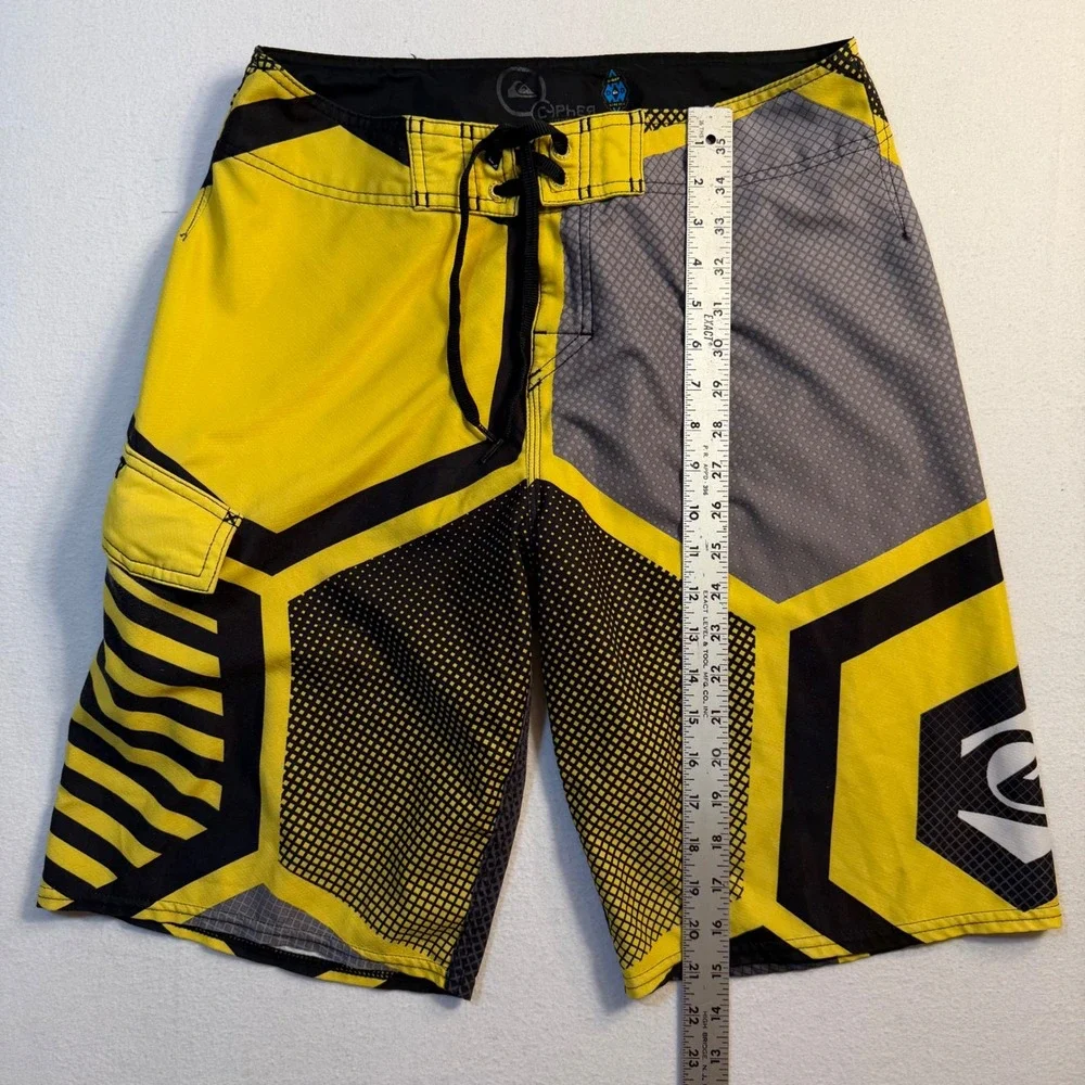 Quiksilver Cypher Series Board Shorts Mens 32 Yellow Black Geometric Swim Trunks